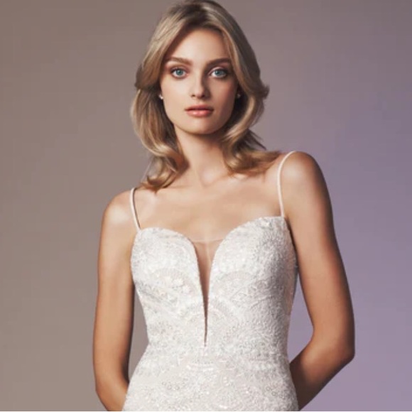 Mermaid gown with 3D leaf embroidery and detachable straps available separately. - Picture 3 of 4